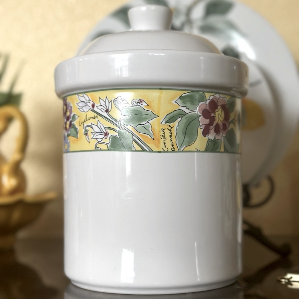 FURIO Home !!ceramic canister jar with lid ..